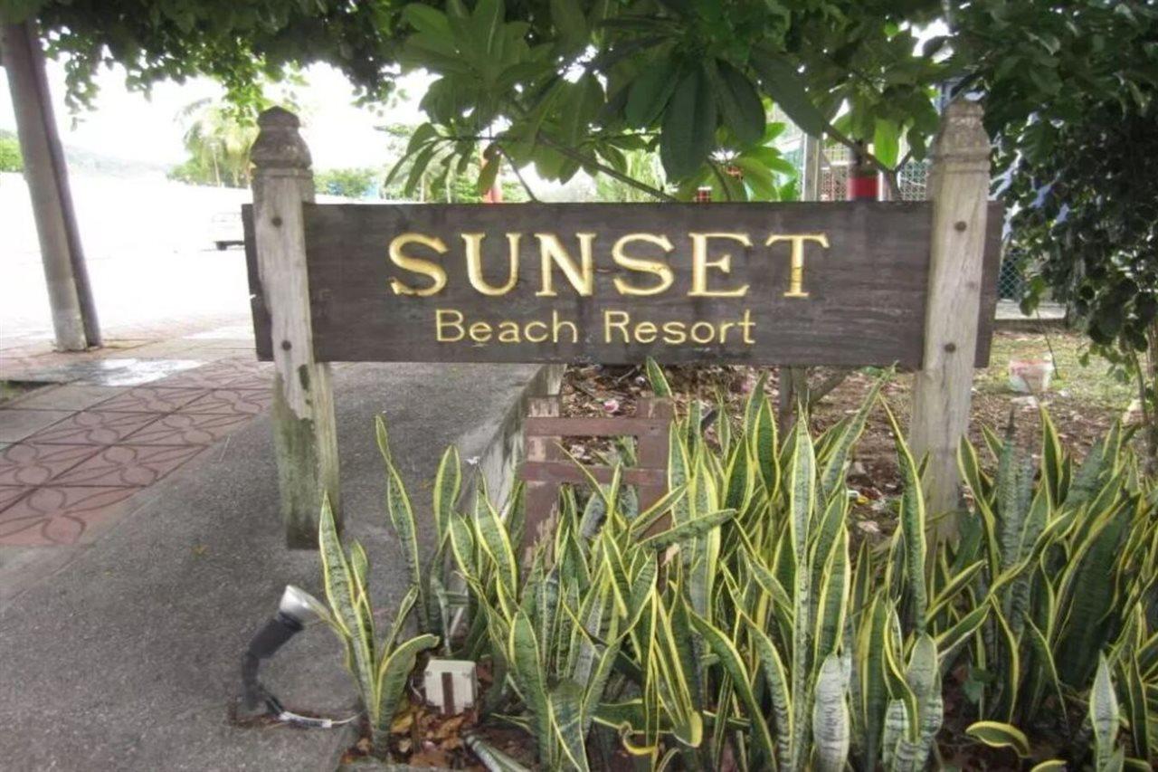 Sunset Beach Resort Пантай-Сенанг Экстерьер фото